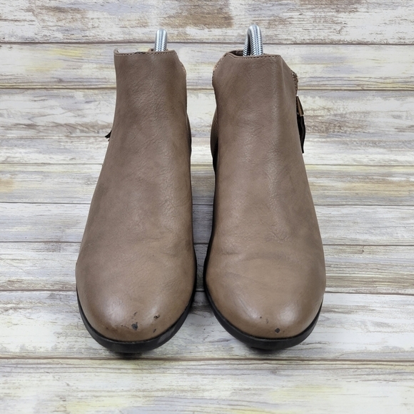 ASOS Call It Spring Gunson Faux Leather Ankle Zip Boots Women's 8 Two-Tone Beige - Picture 3 of 11